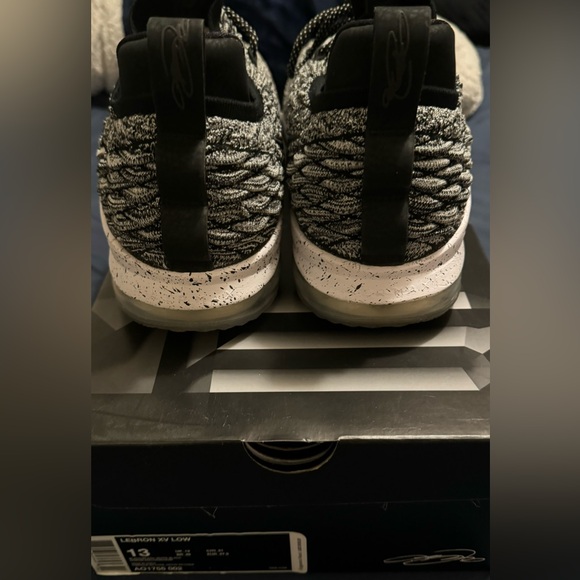 Nike LeBron 15 XV Low Ashes Size 13 with box only worn a couple times - Picture 6 of 13
